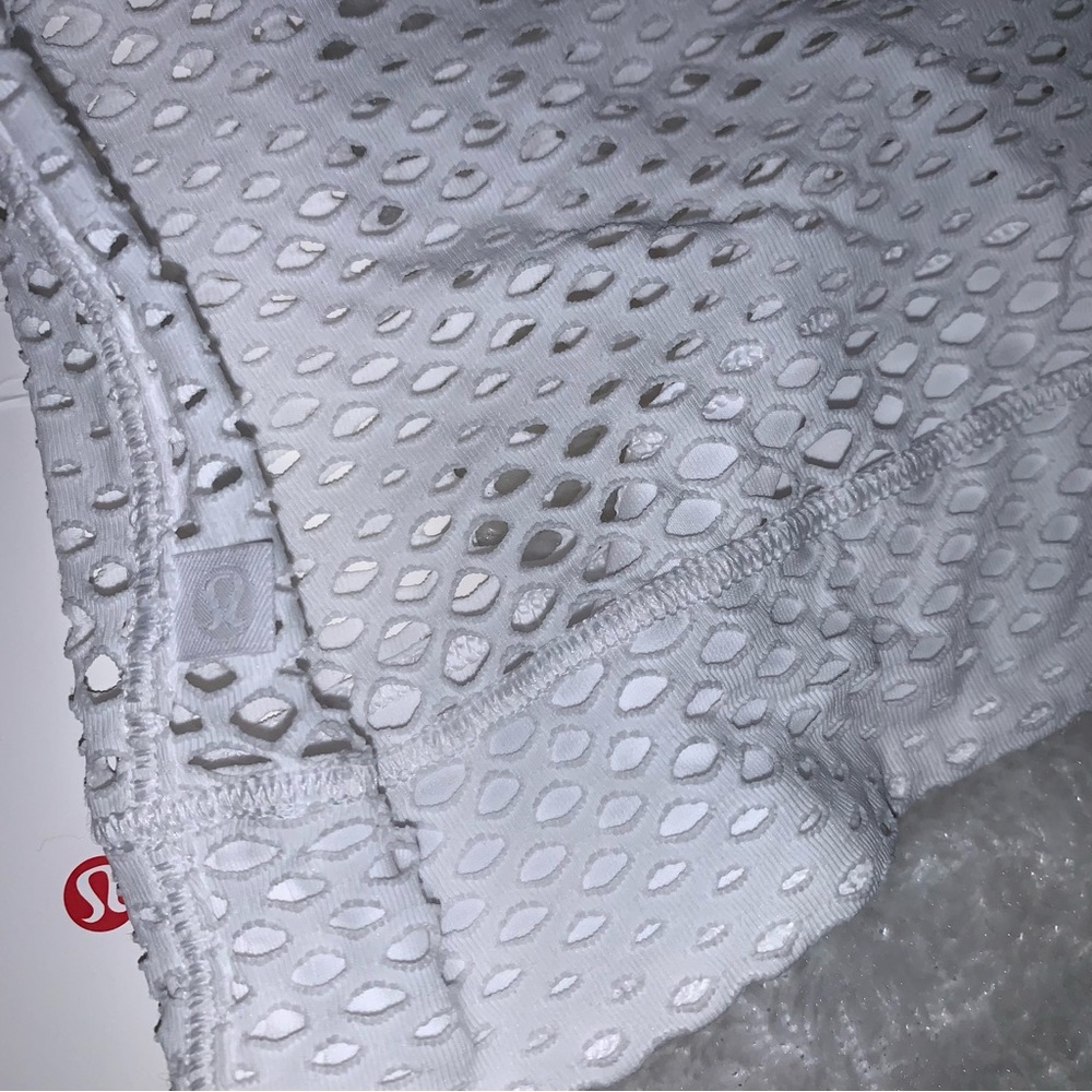 Lululemon Sweat Your Heart Out Tank White Size 10 - Picture 16 of 16